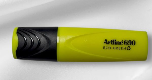 690A. Marcador Fosforescente Artline 690. Amarillo