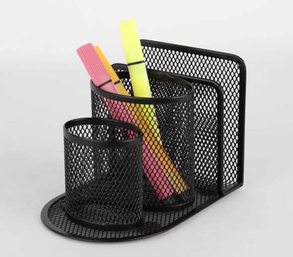 18824. Organizador de Escritorio Malla con Porta Lápiz, Clips, Revistero 3 Esp. Karyma